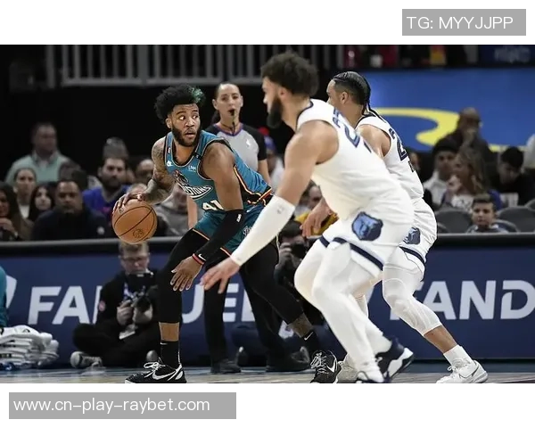 萨迪克贝高效表现17投7中斩获21分7篮板助攻全面展现实力